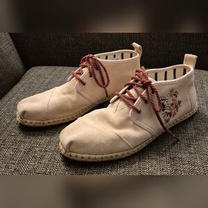 Toms Suede Embroidered Lace Up Ankle Booties Size 9
